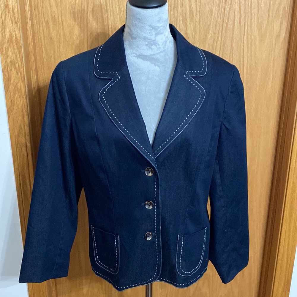 Isabella Suits Women’s Navy Blue Three Button Blazer Size 16
